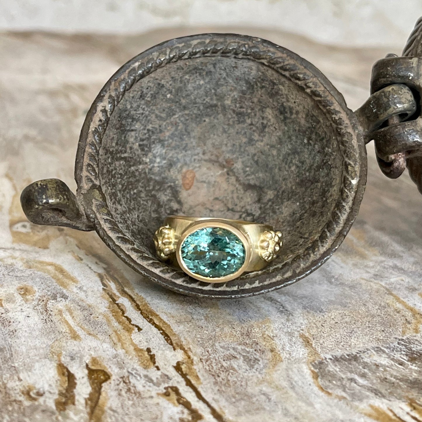 Aquamarine paisley ring