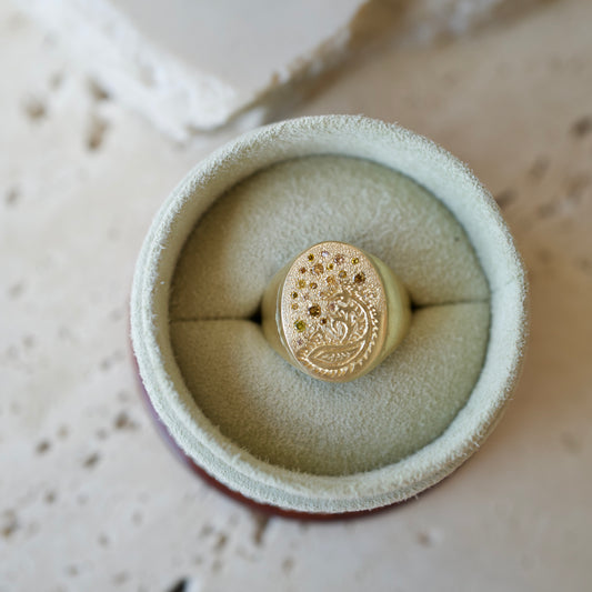 Engraved signet ring
